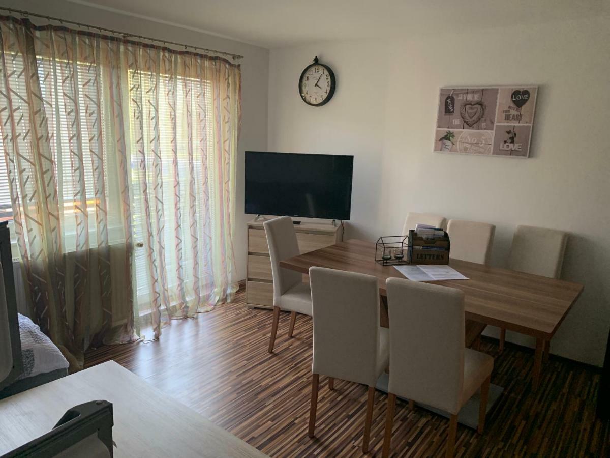 Nexis Apartment 10 Радщат Екстериор снимка
